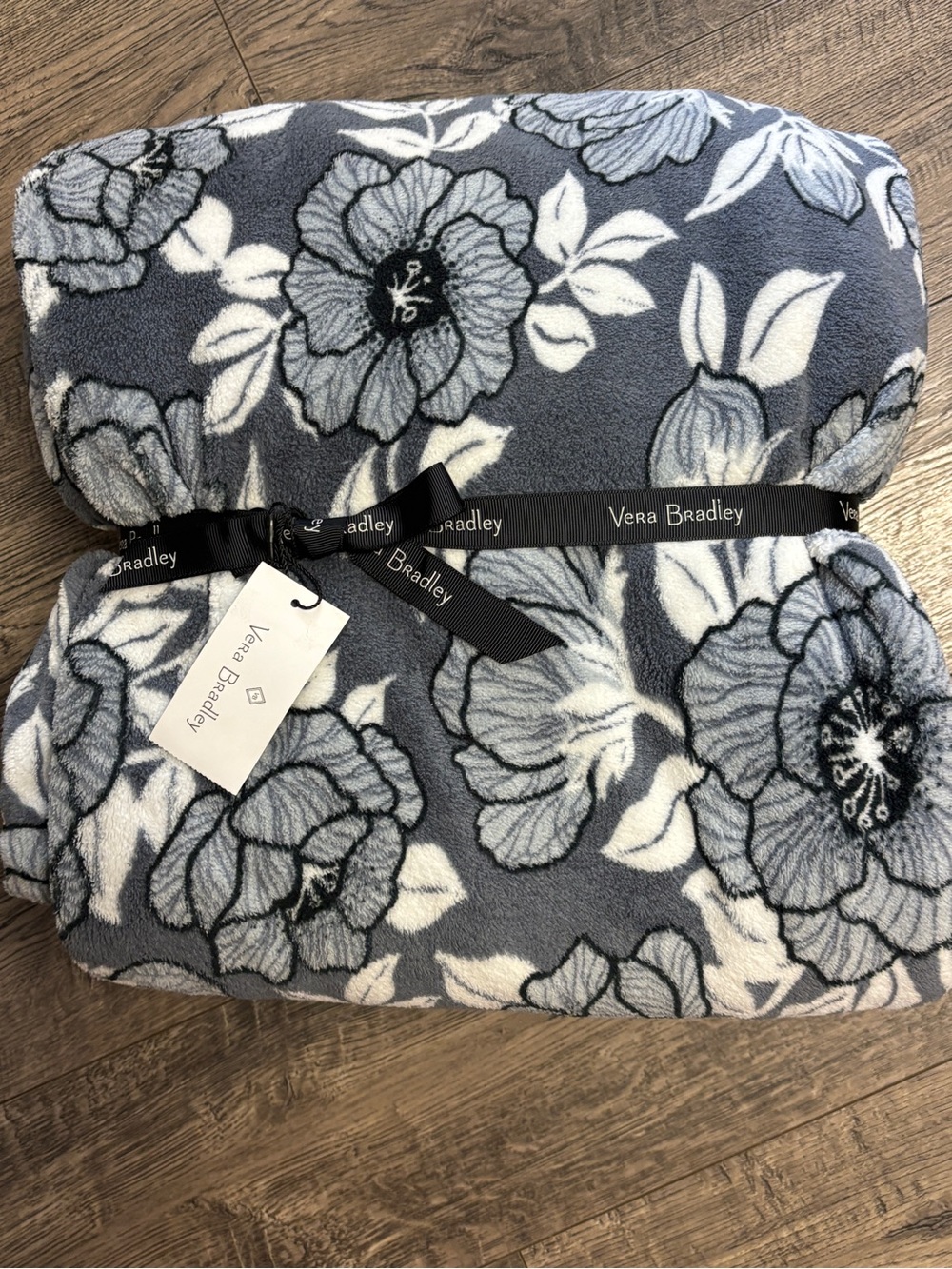 NWT Vera Bradley Moonshadow Meadow Throw Blanket 80" x 50" Gray Microfleece